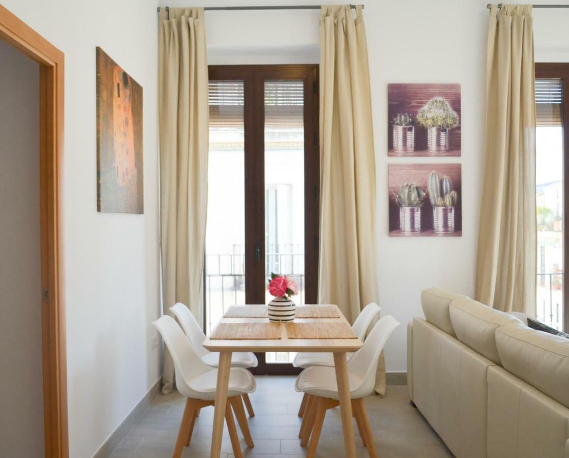 Apartamento Faustino Alvarez Севилья Экстерьер фото